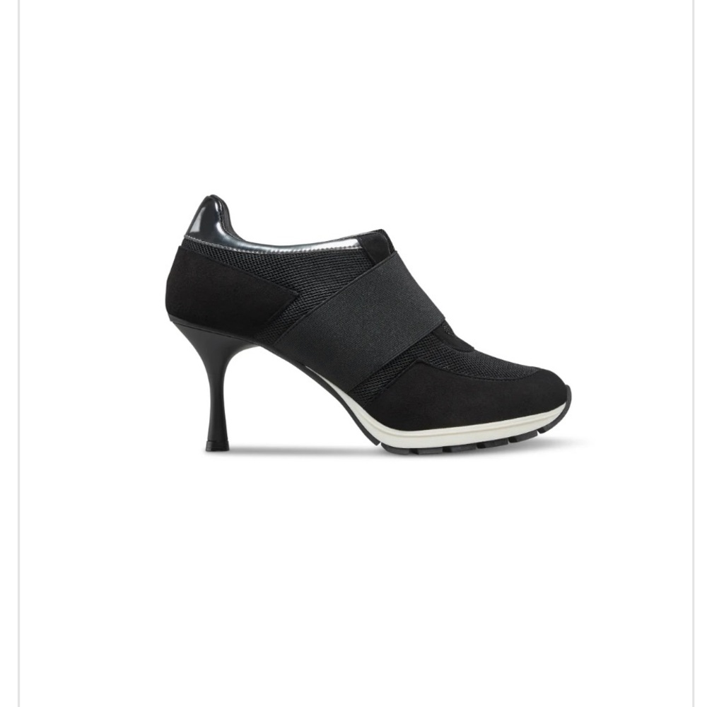 Sneex “Icon” Black Heels